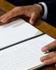 Obamasignweb