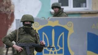 Russian-soldiers-in-crimea01