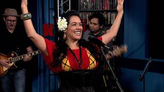 Liladowns performance closeup