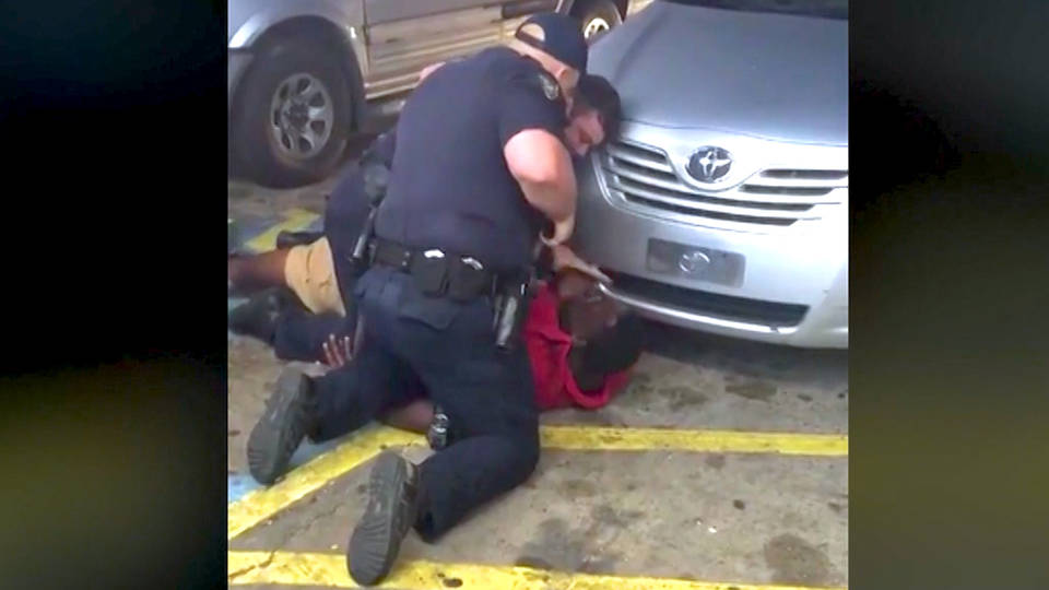 H2 police who killed alton sterling not charged