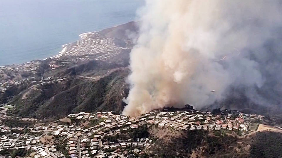 H10 california pge power outtage wildfire utilities pacific palisades