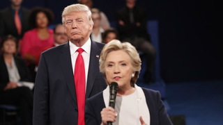H04 debate trump glares at clinton