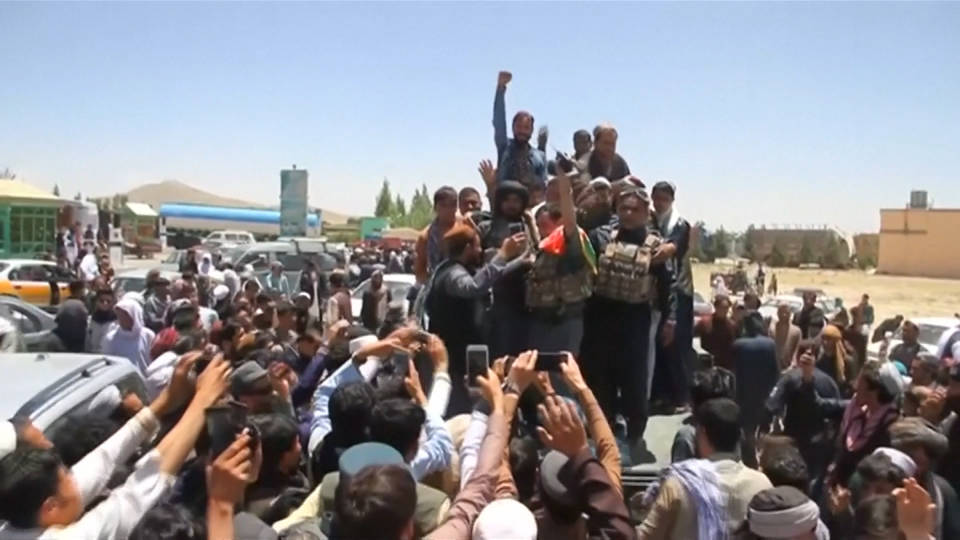 H2 taliban afghan soldiers celebrate 3 day cease fire