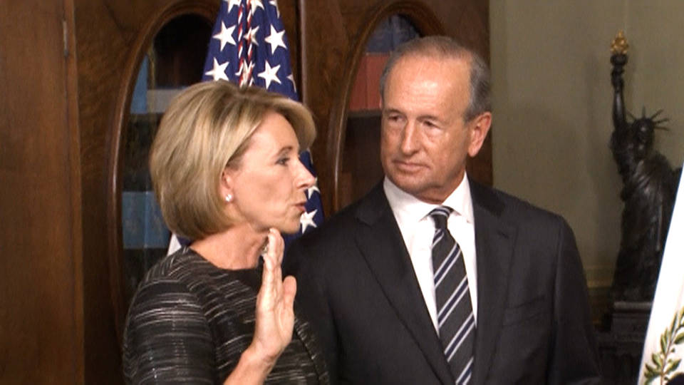 H5 education department stalls fraud probe in for profit schools