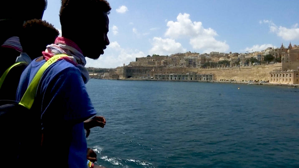 H8 malta migrants arrive