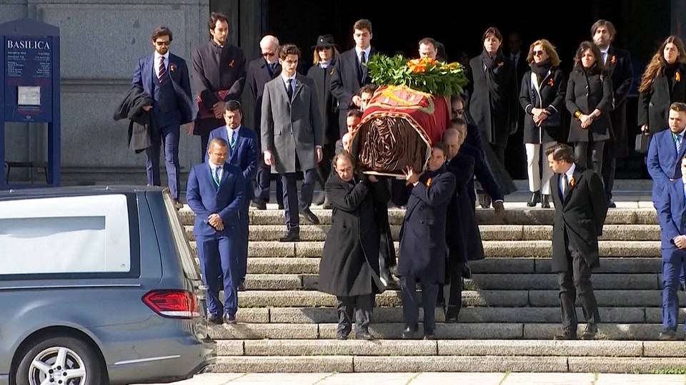 H5 spain francisco franco remains moved private cemetery national mauseleum fascist dictator