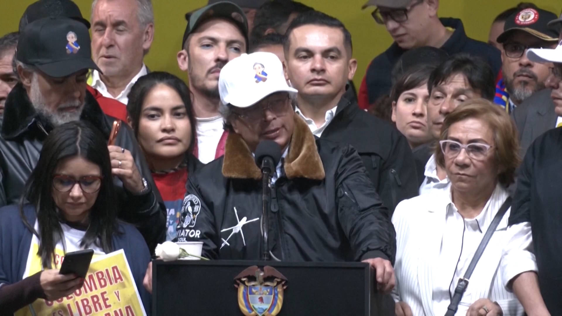 Trump Invites President Gustavo Petro to White House After Threatening Attacks on Colombia