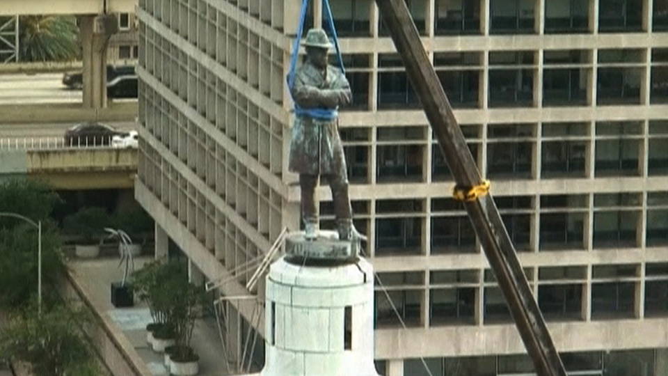 H16 nola robert e lee statue
