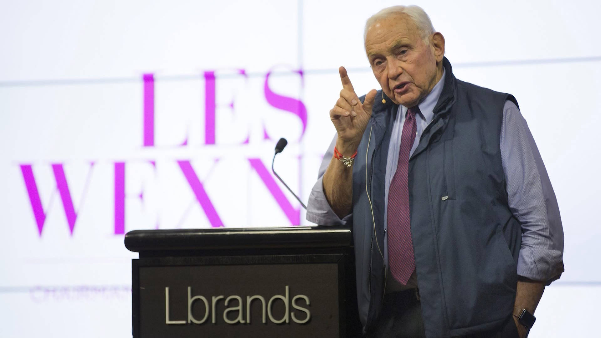 Former Victoria’s Secret CEO Les Wexner Testifies About His Links to ...