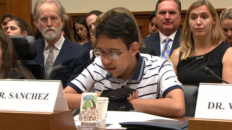 H3 house oversight committee congress immigrant teenagers aria isabel bueso jonathan sanchez deportations immigrants medical conditions