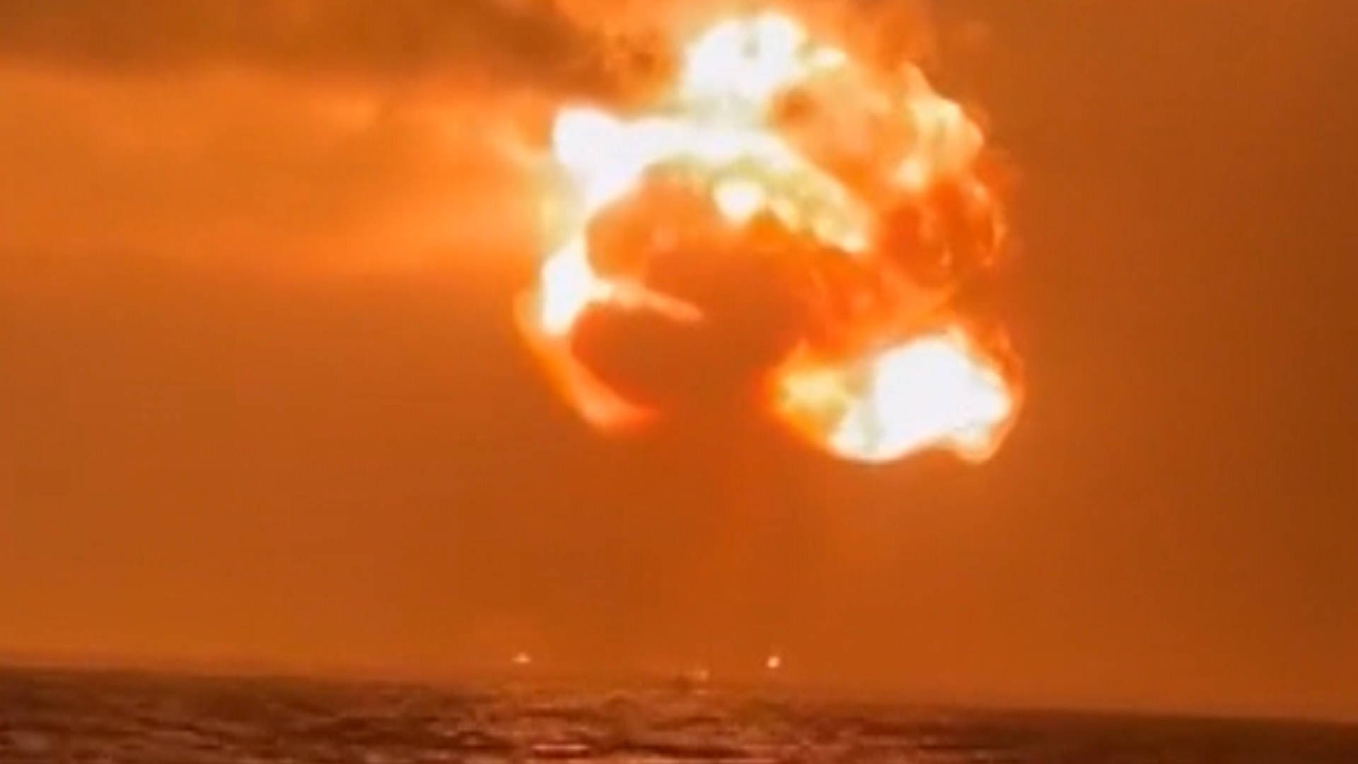Blue Origin Rocket Explodes in Major Setback to Jeff Bezos’s Spaceflight ...