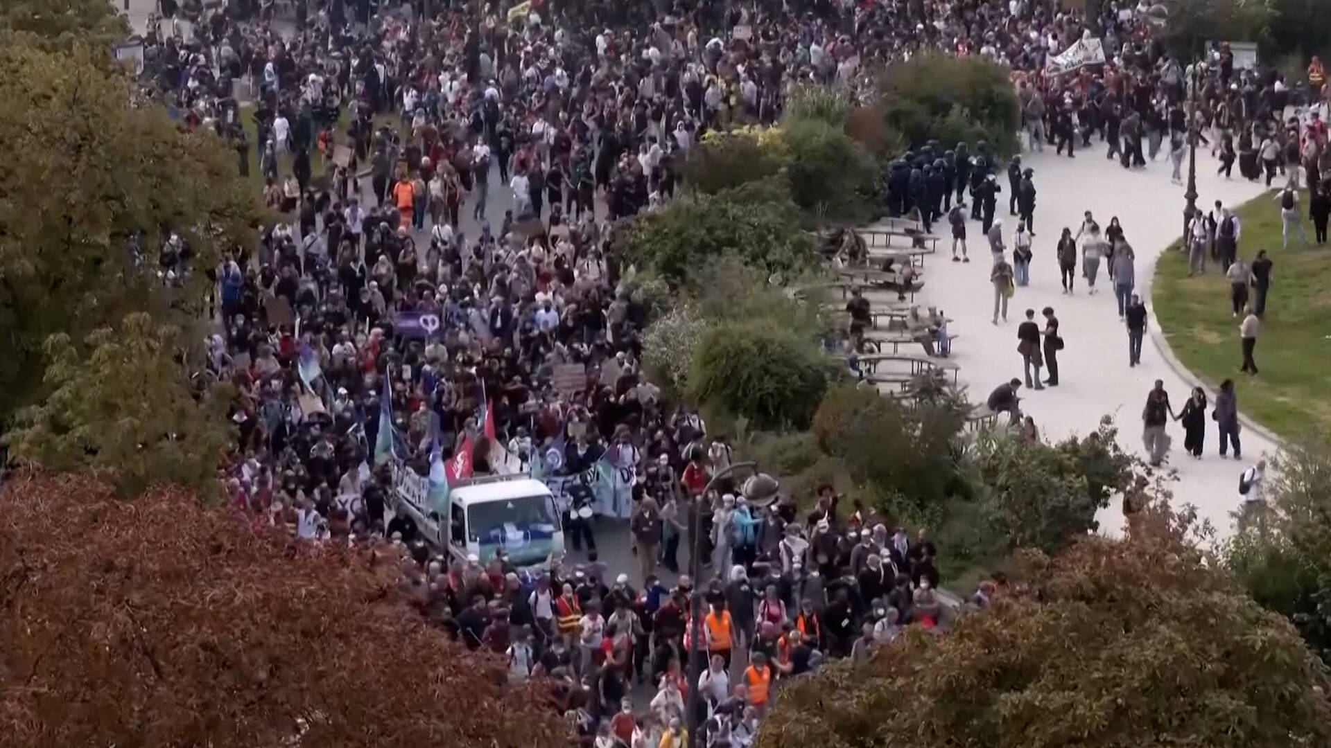 Mehr als 250.000 Menschen demonstrieren in Frankreich