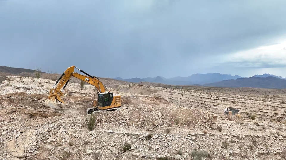h10-big-bend-border-wall.jpg