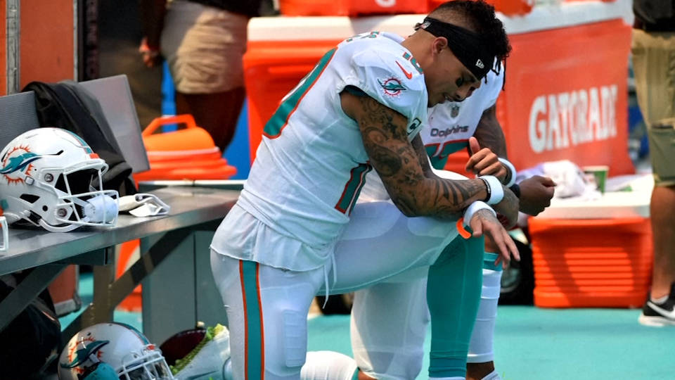 H16 nfl kneel usatoday