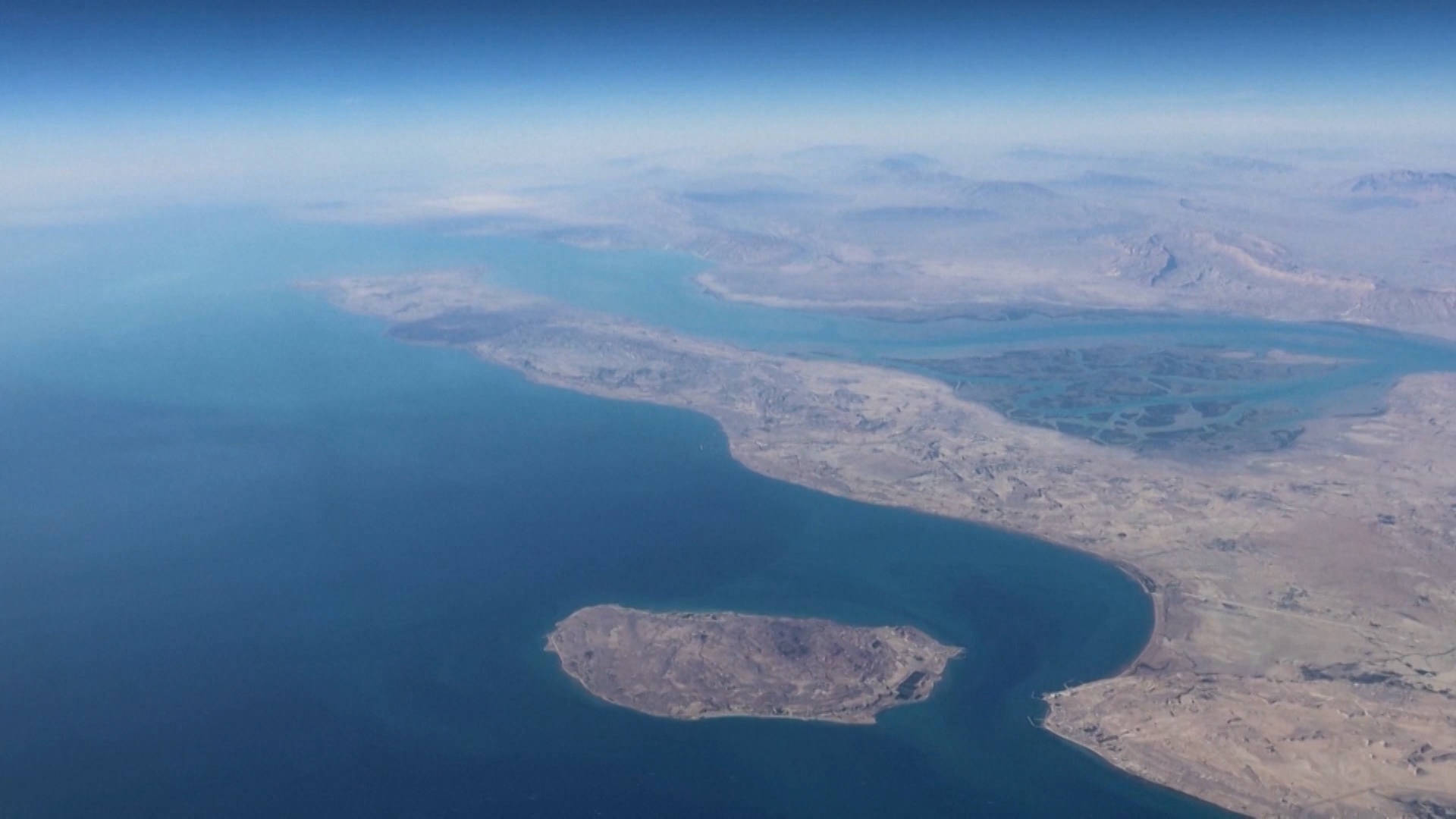 Trump Appears Unlikely to Accept Iran’s Proposed Deal to Reopen Strait of ...