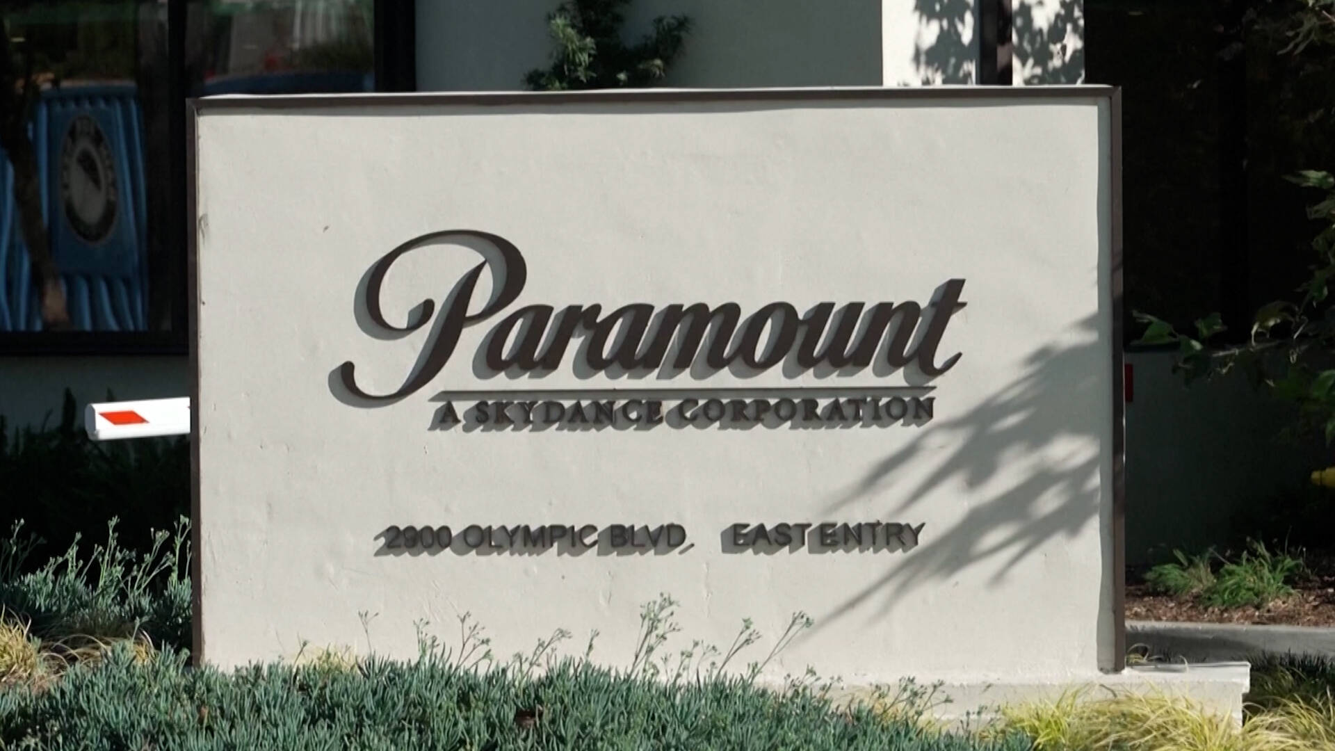 Paramount Completes Takeover of Warner Bros., Giving CEO David Ellison ...