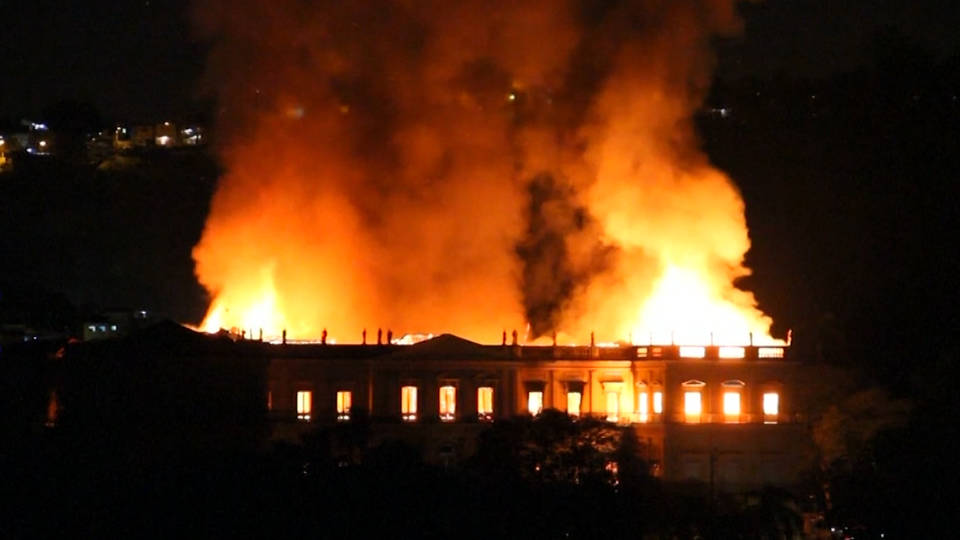 H8 brazil fire at national museum destroys art history0