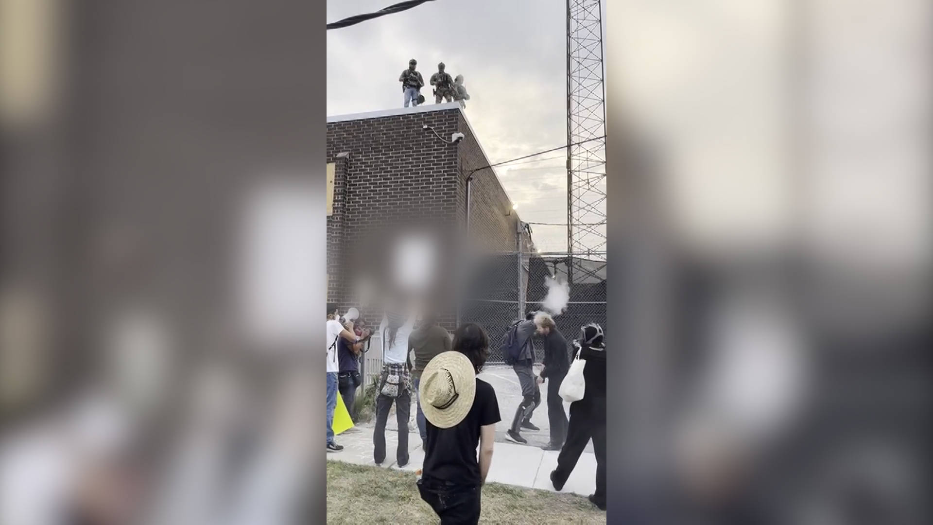 Pastor, der bei ICE-Protesten im Raum Chicago von „weniger tödlicher“ ...