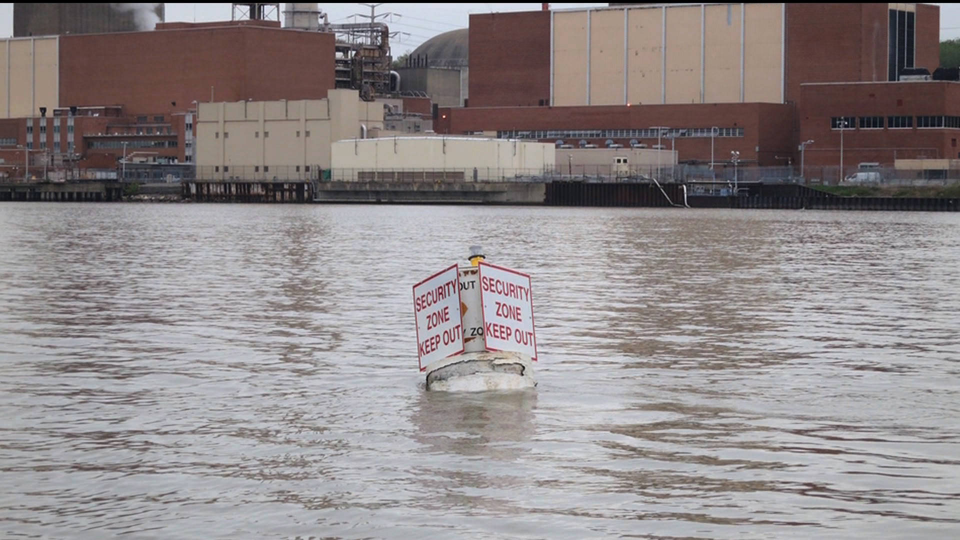 https://www.democracynow.org/images/headlines/20/29820/full_hd/hdls13-indianpoint.jpg