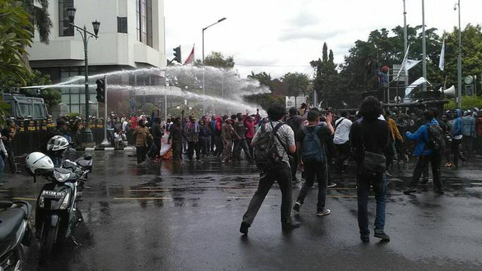 H15 west papua protest