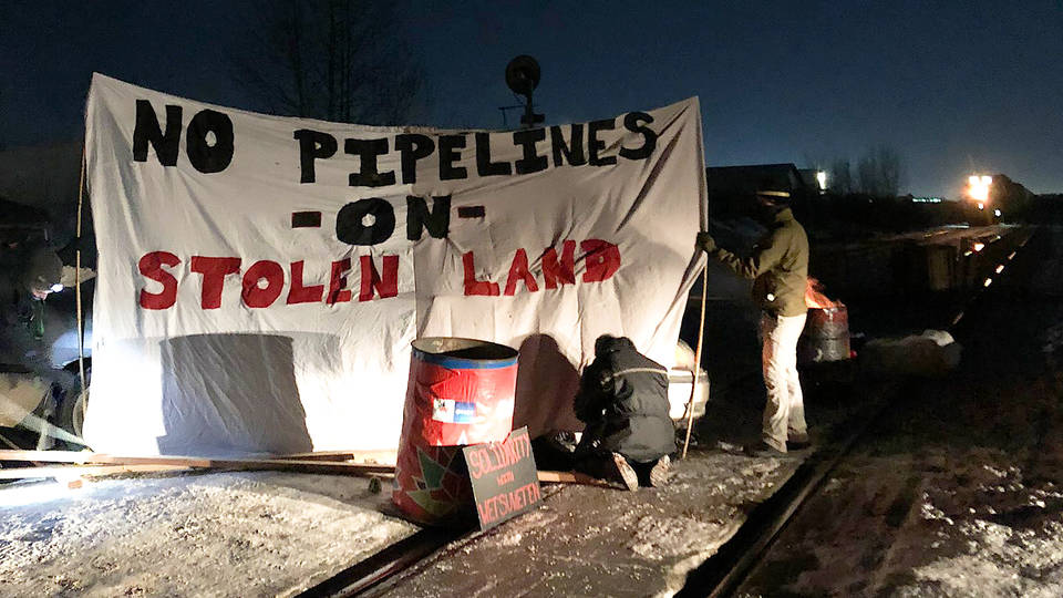 H10 rail blockade continue protests grow against coastal gaslink pipeline