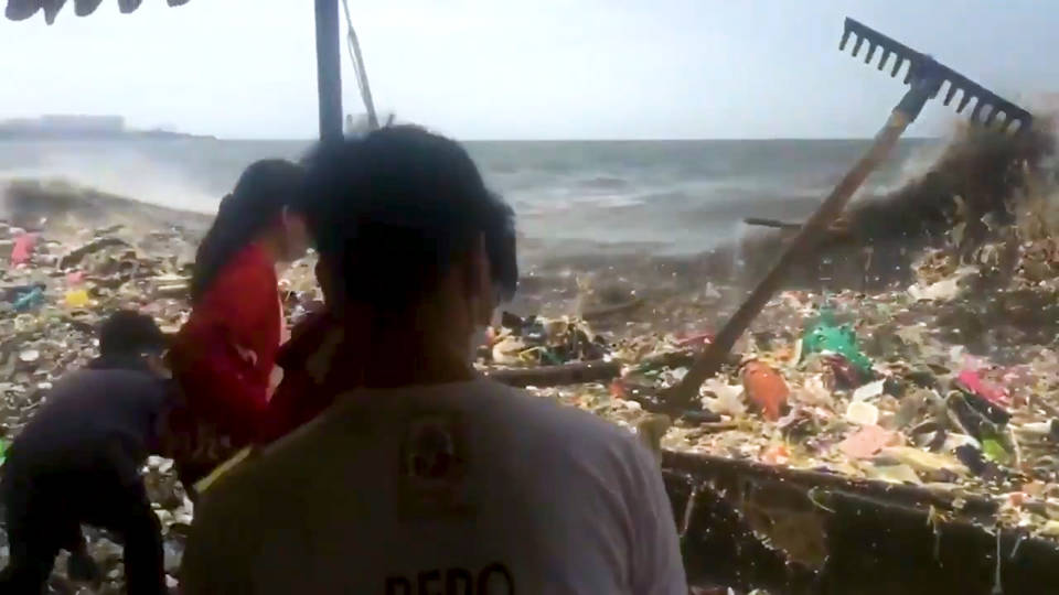 H philippines trash wave