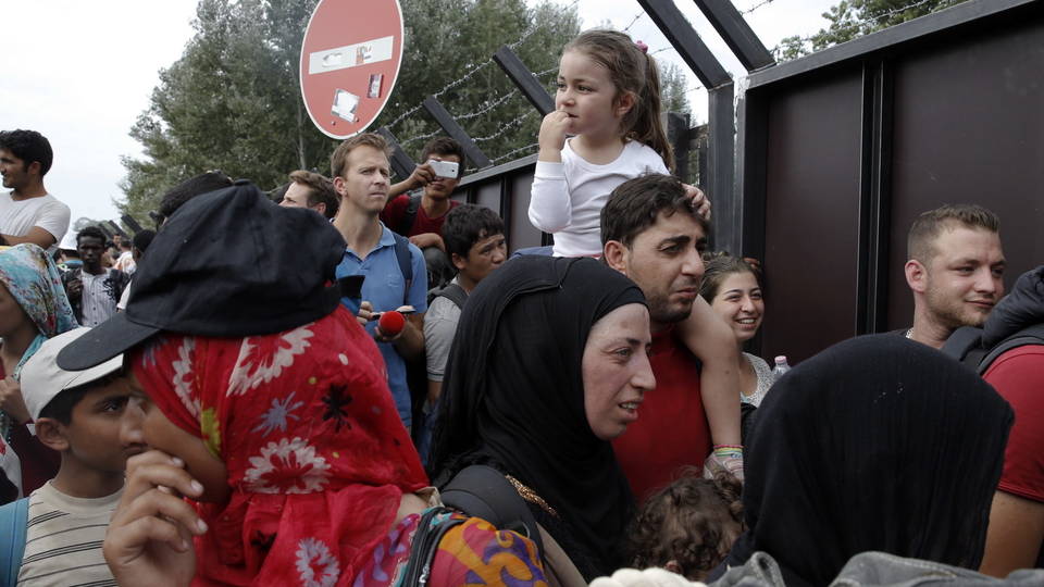 H06 hungary asylum seekers
