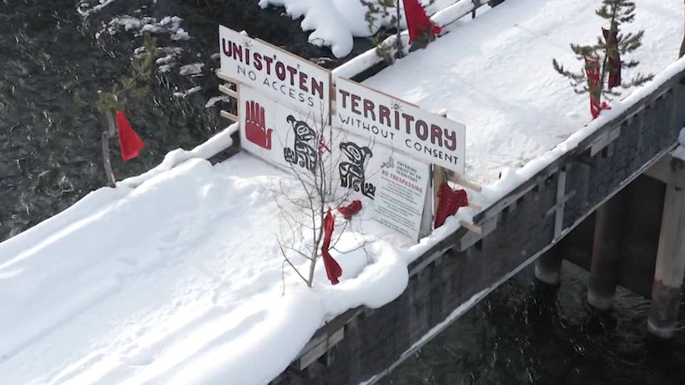 H7 indigenous anti pipeline protests blockades canada transportation rails