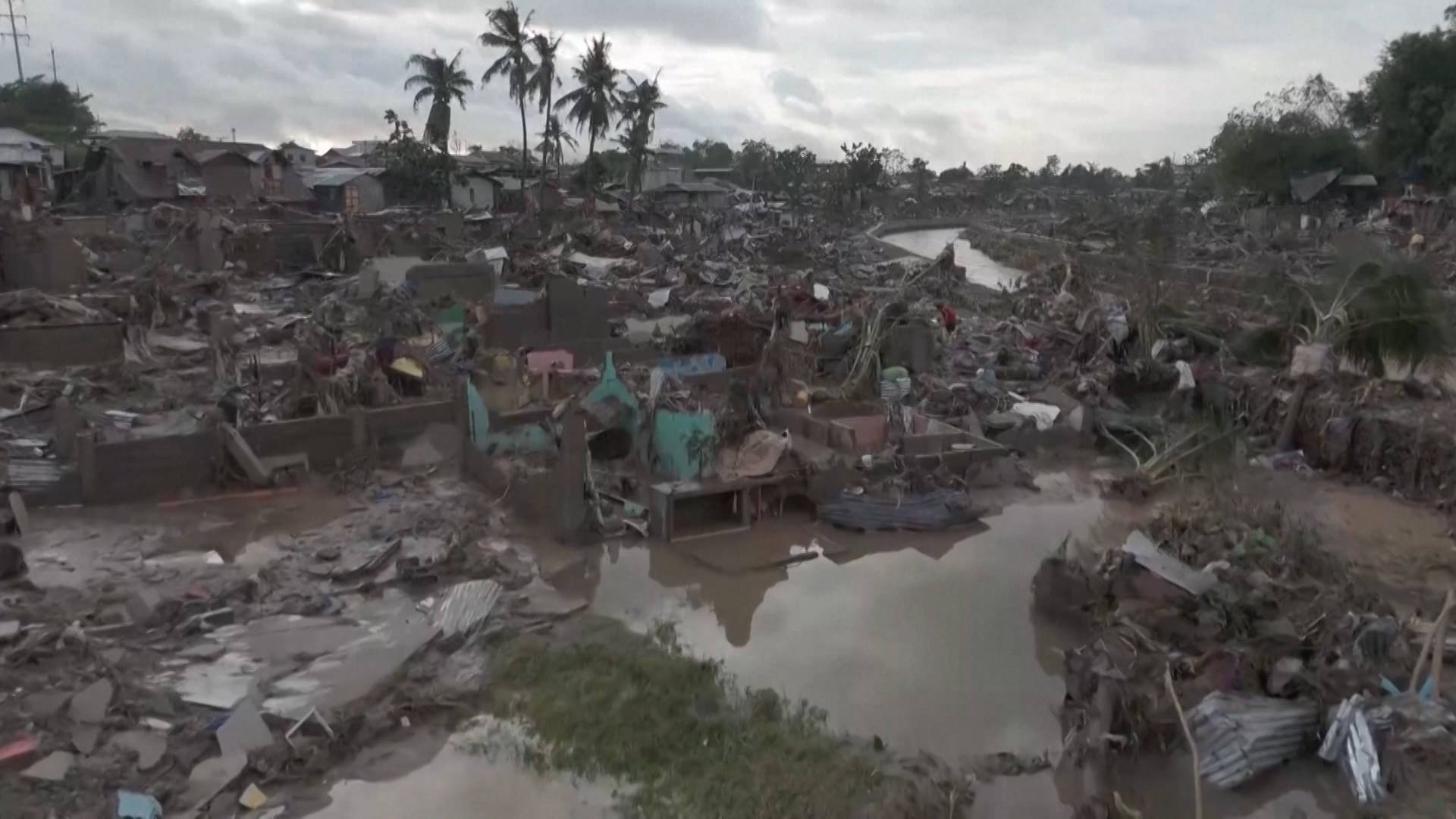 Typhoon Batters Vietnam After Carving Path of Destruction Through Philippines