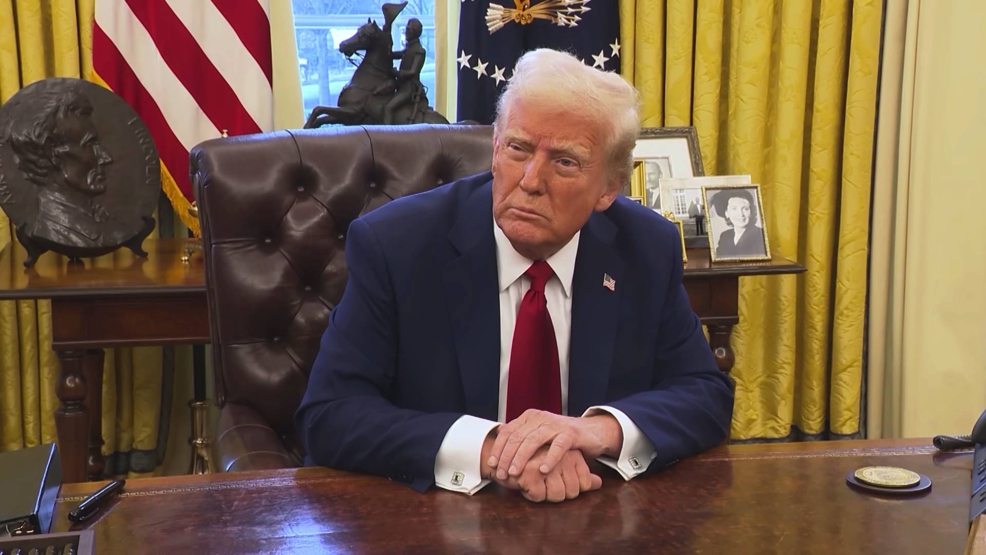 Trump Threatens 25% Tariffs on Countries That Buy Venezuelan Oil
