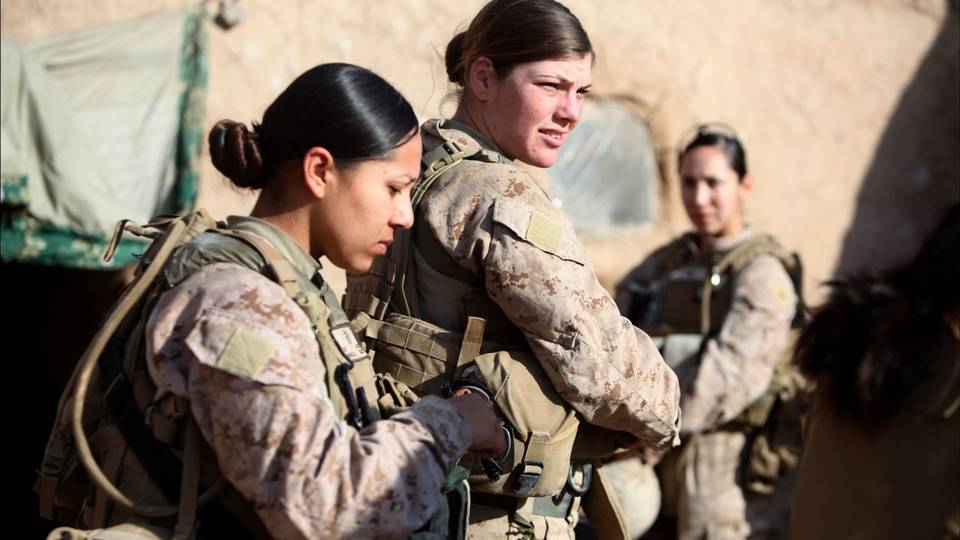 H17 marine women