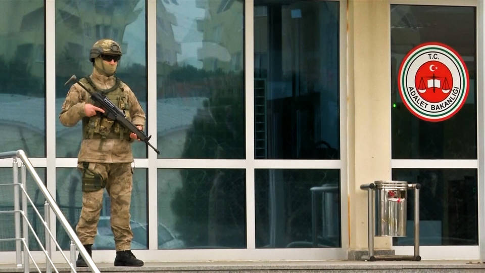 H5 turkey jails 22 journalists