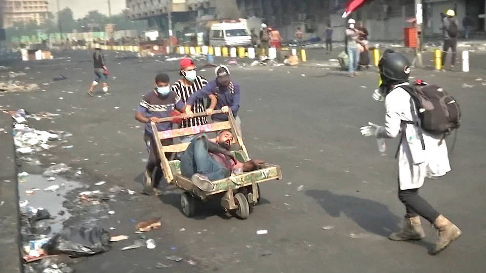 H10 iraq soldiers kill protesters