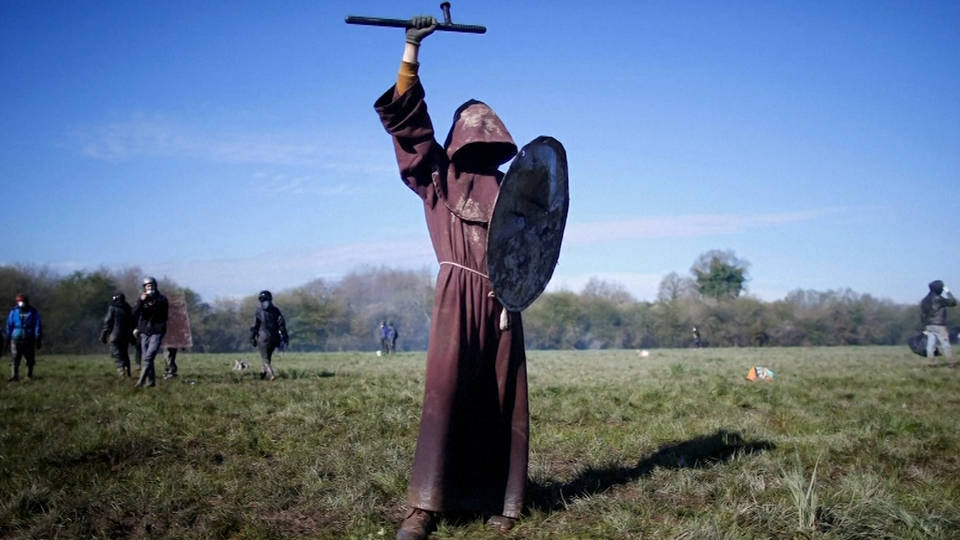 H12 france zad eviction battle