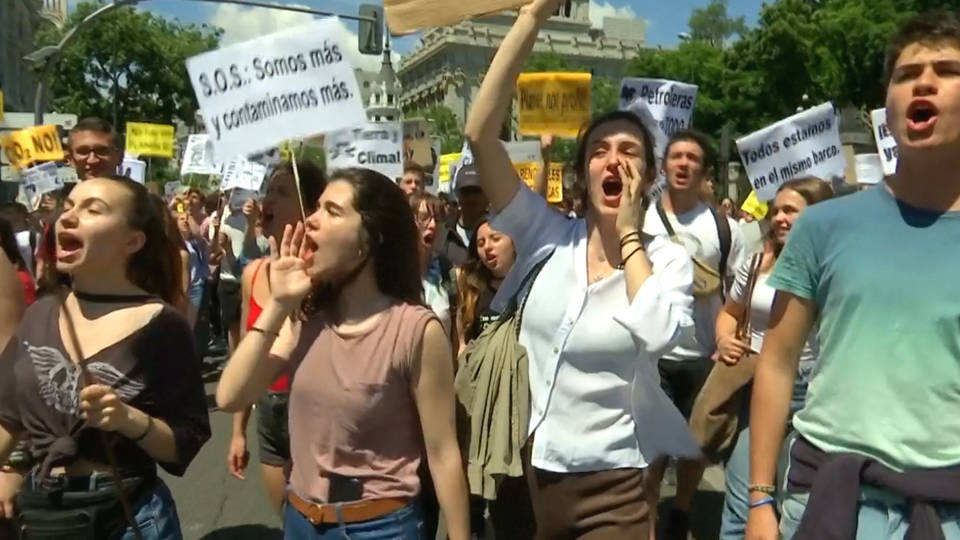 H16 global strike climate change students walkout greta thunberg
