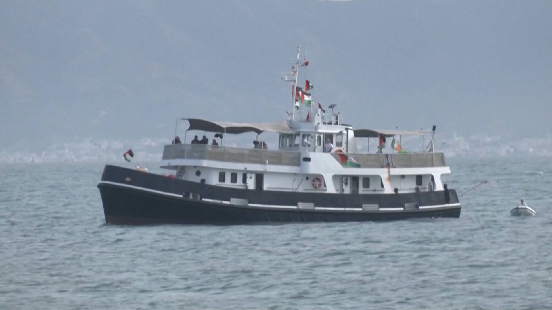 Thousands Greet Gaza Protest Flotilla in Tunisia