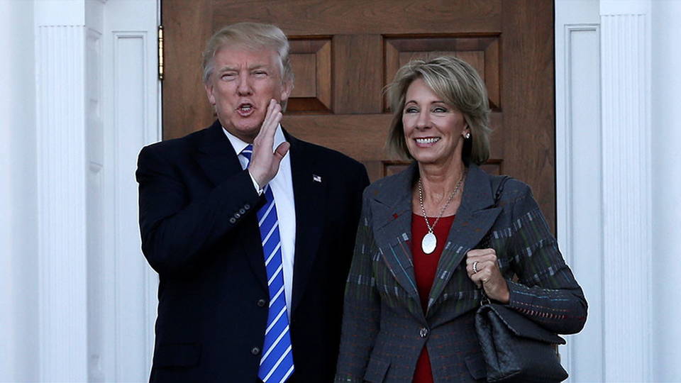 H04 devos trump