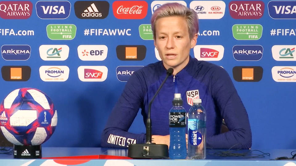 Megan Rapinoe's World Cup Goal Celebration Is Now A Trump-Trolling Meme Megan Rapinoe's World Cup Goal Celebration Is Now A Trump-Trolling Meme