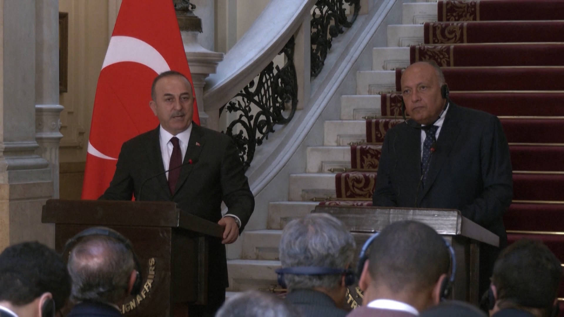 Turkish and Egyptian Foreign Ministers Meet as Countries Relaunch Diplomatic Relations