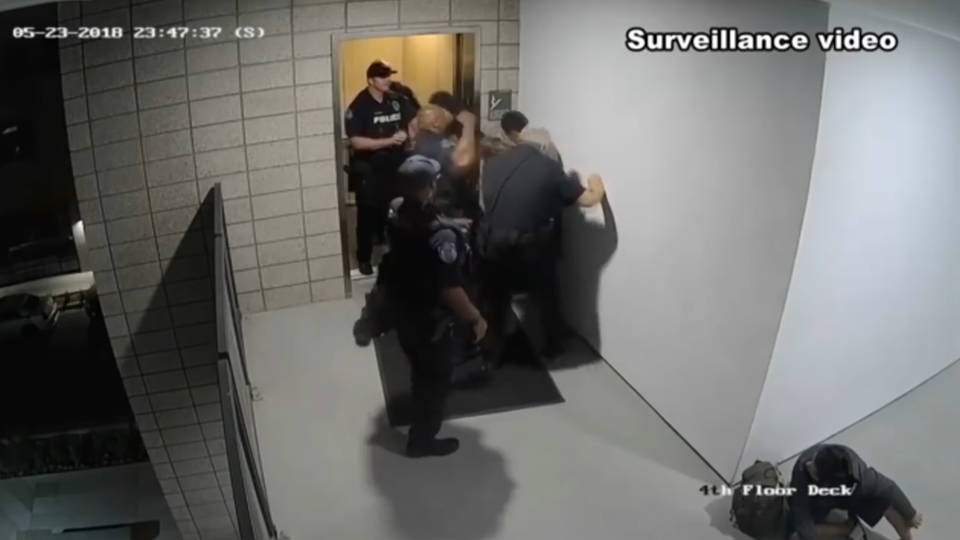 H16 arizona police beat man