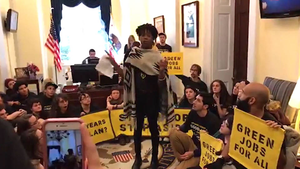 H2 pelosi protest