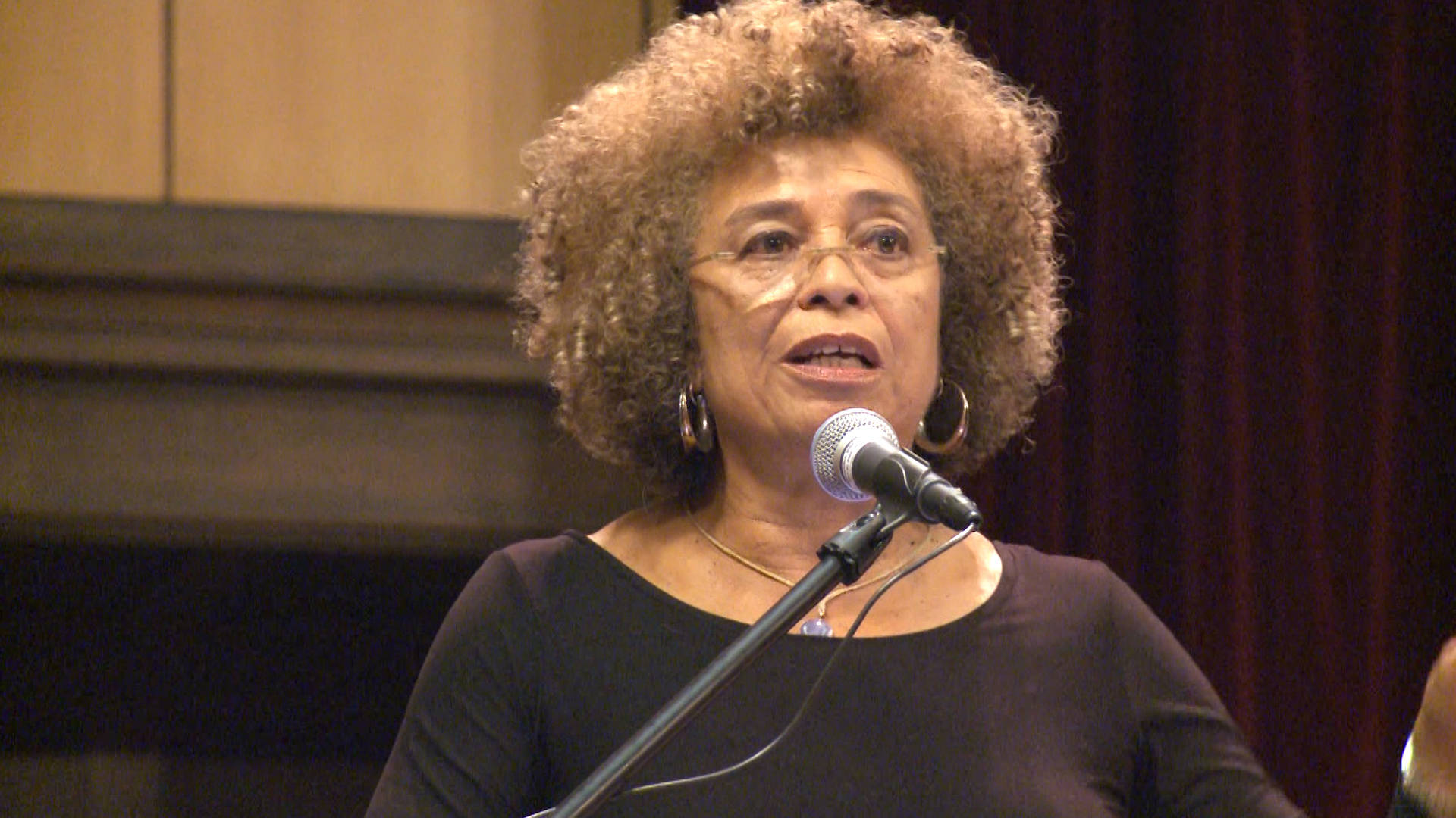 Angela Davis Responds to Withdrawal of Human Rights Award