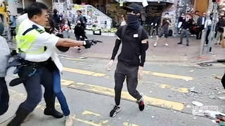 H6 hong kong police shoot sutdent protestor close range critical condition anti government protests