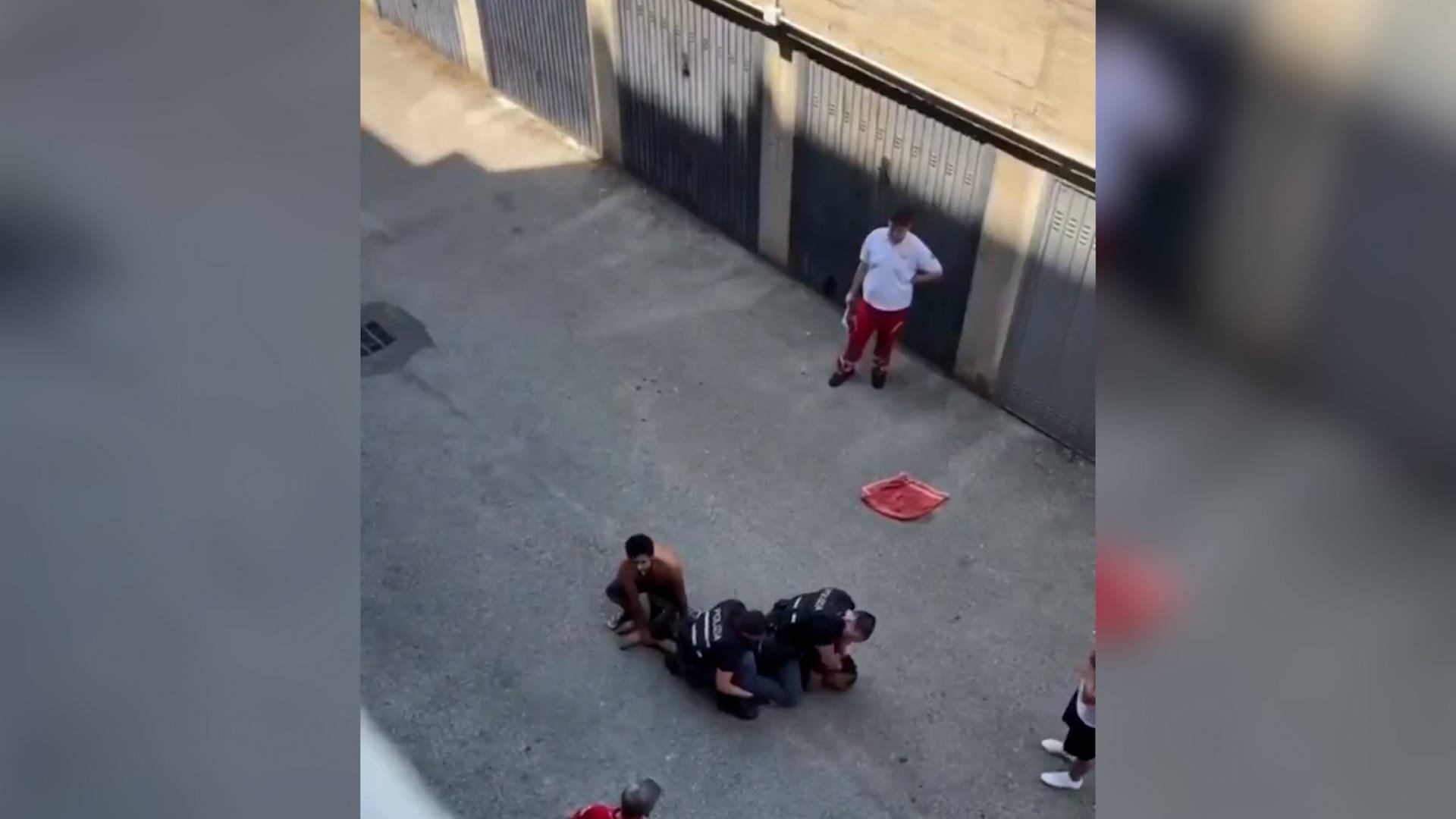 Proteste nach Tod eines in Marokko geborenen Mannes in Polizeigewahrsam in ...