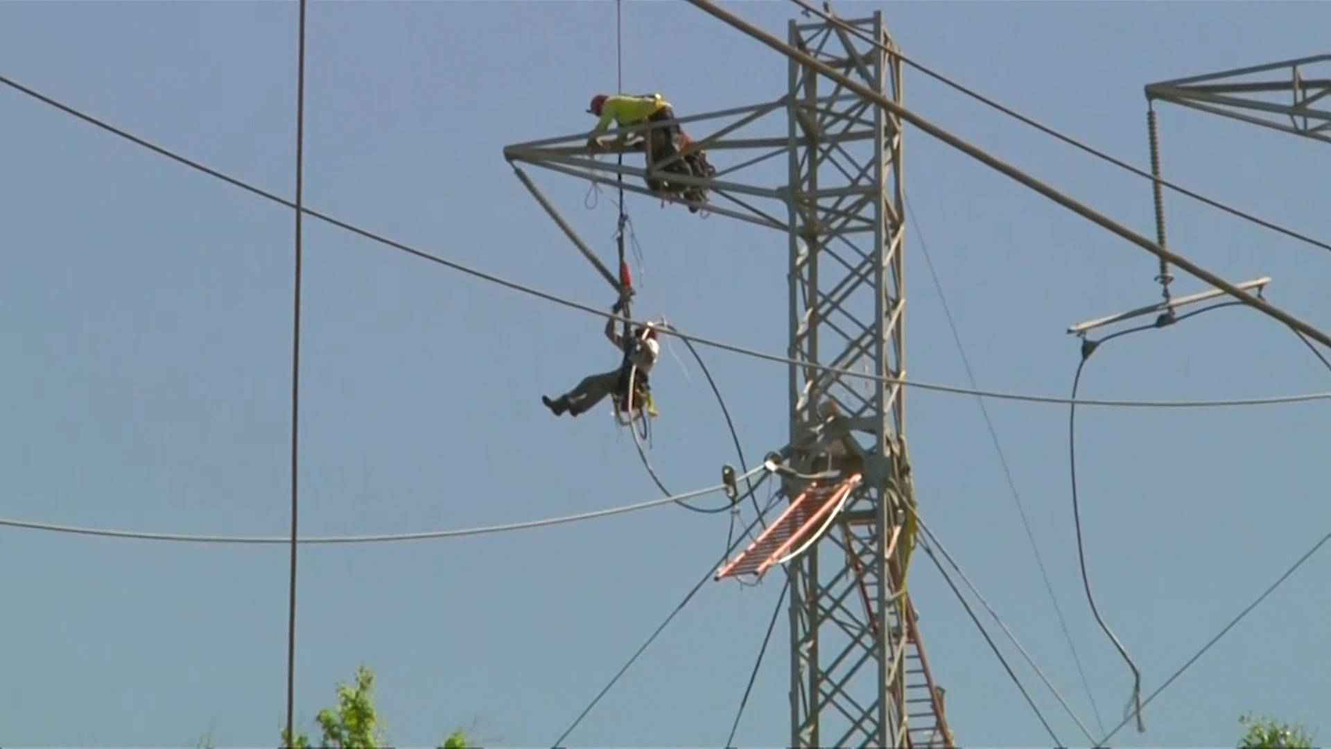 Puerto Rico: Fire at Electrical Station Plunges Swaths of Island Back into Darkness
