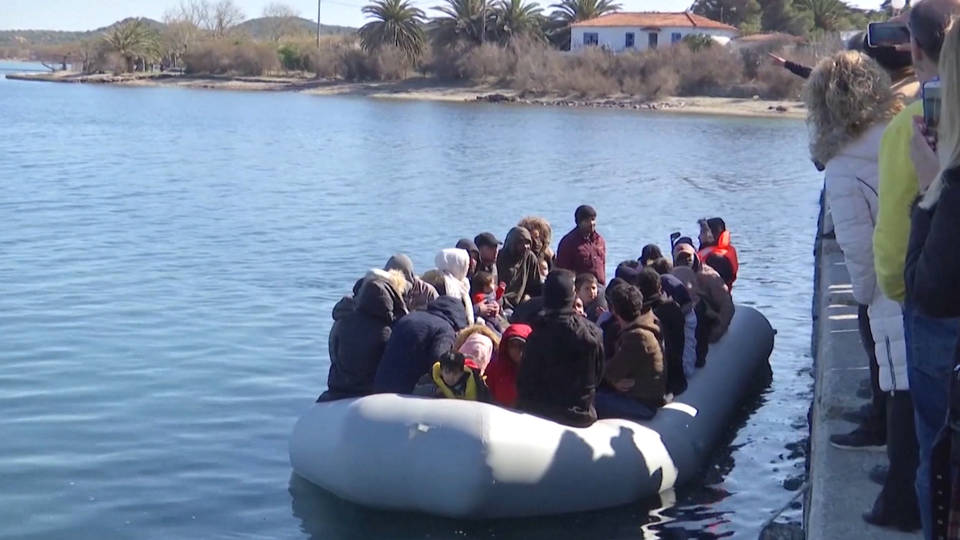 H4 greece lesbos refugees migrants mediterranean asylum crisis