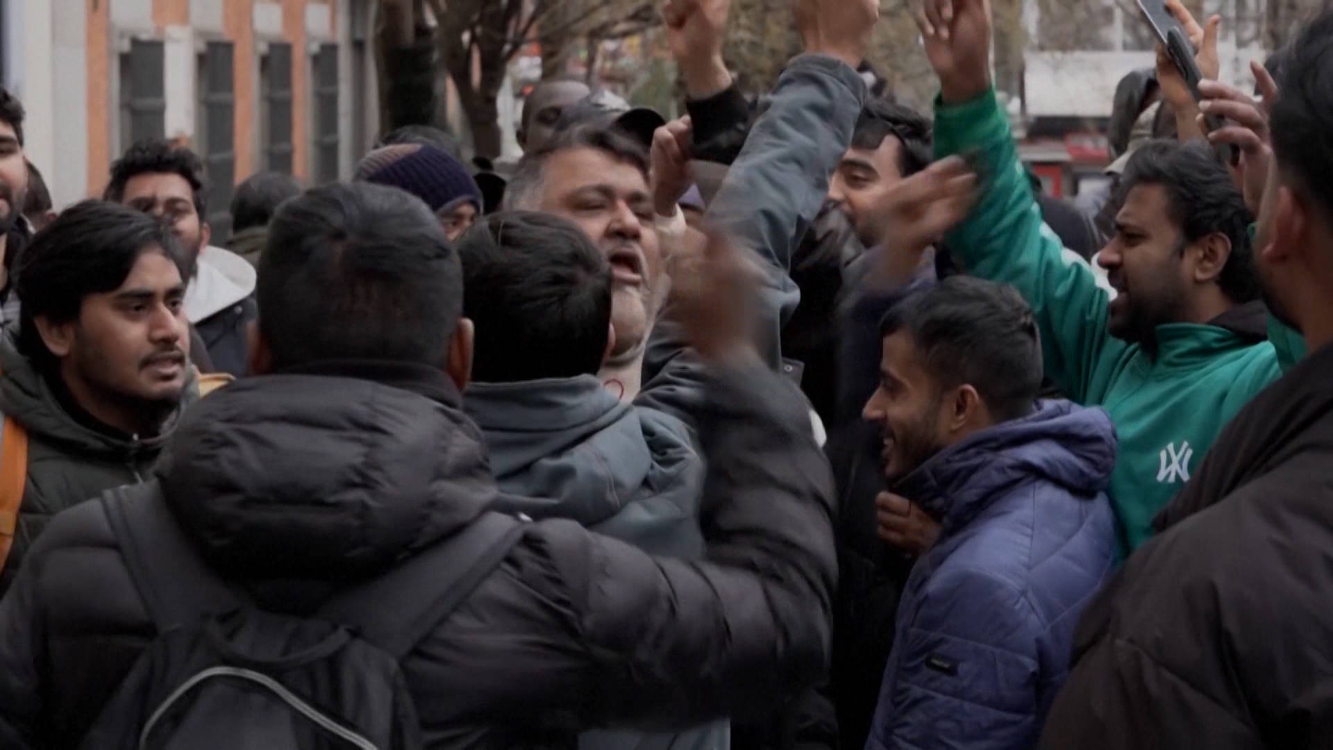 Spain Announces Amnesty for Nearly 500,000 Undocumented Immigrants