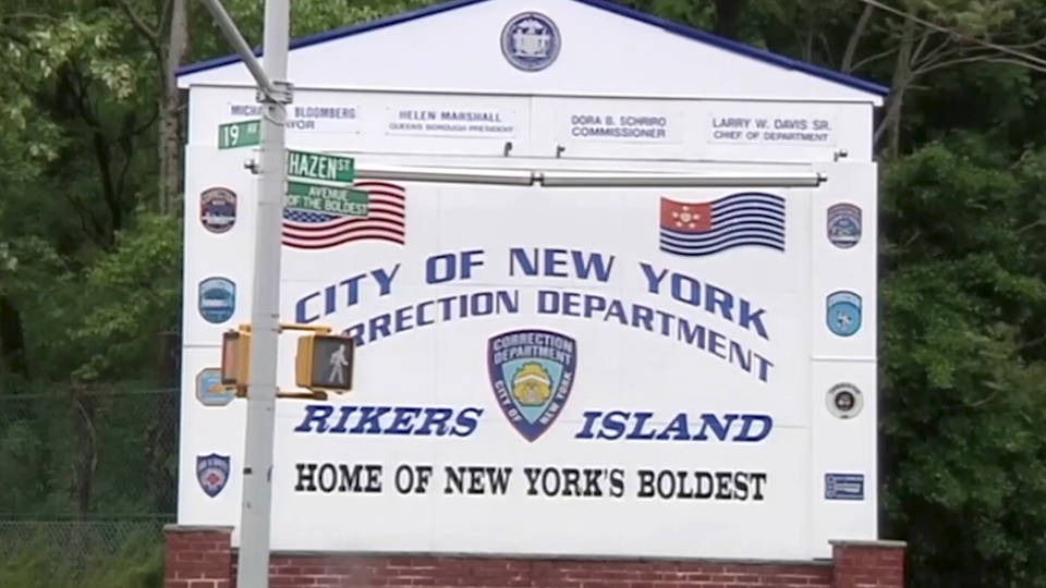 h8-rikers-island-releasing-non-violent-offenders-new-york-covid-coronavirus.jpg