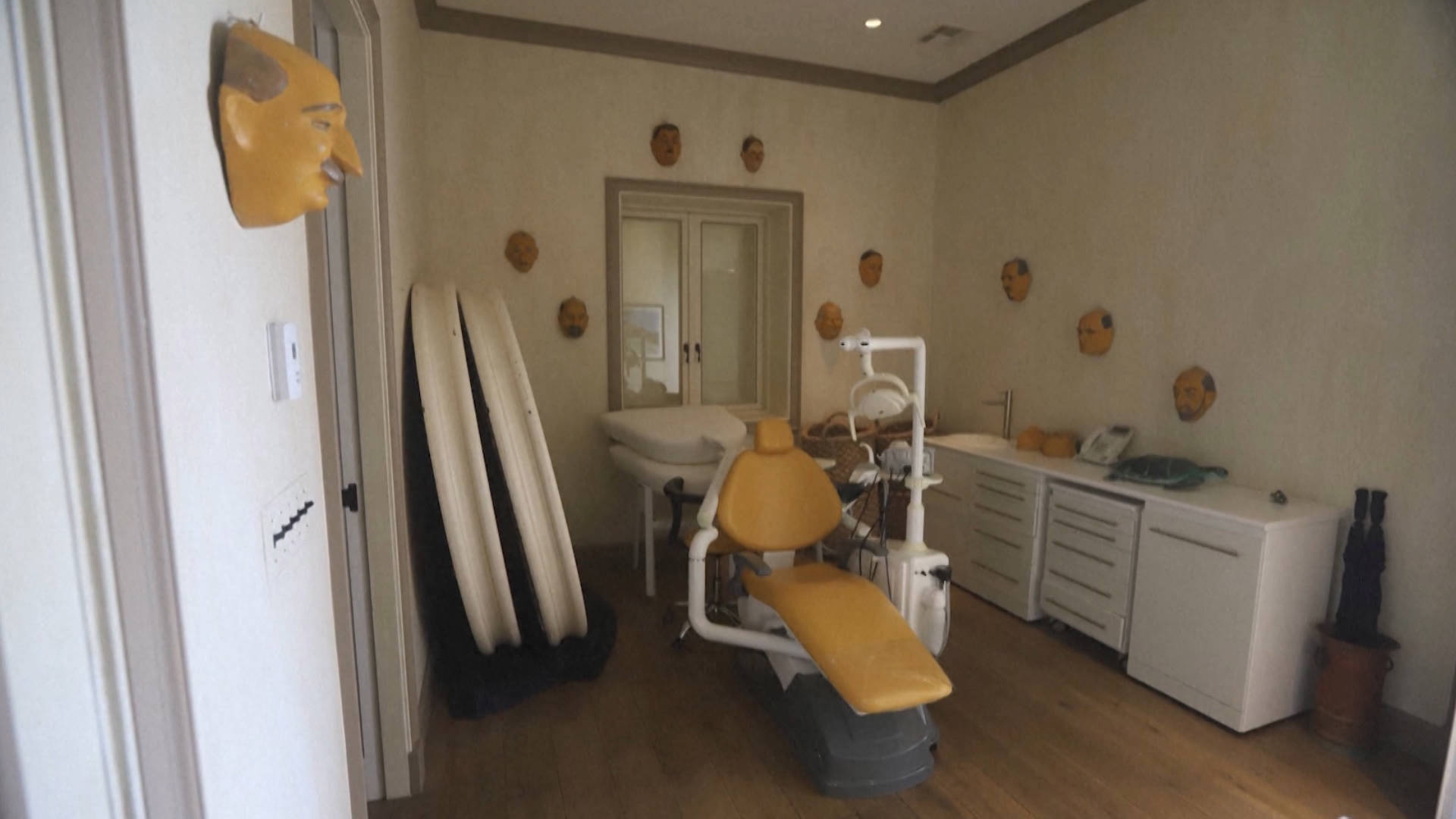 Demokraten veröffentlichen Bilder von Epsteins Karibikinsel ...