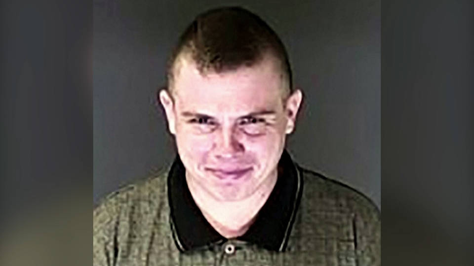 H15 fbi arrests man allegedly planning bomb colorado synagogue richard holzer jews